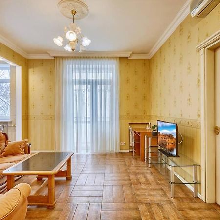 Apartment Near Bessarabsky Square كييف المظهر الخارجي الصورة