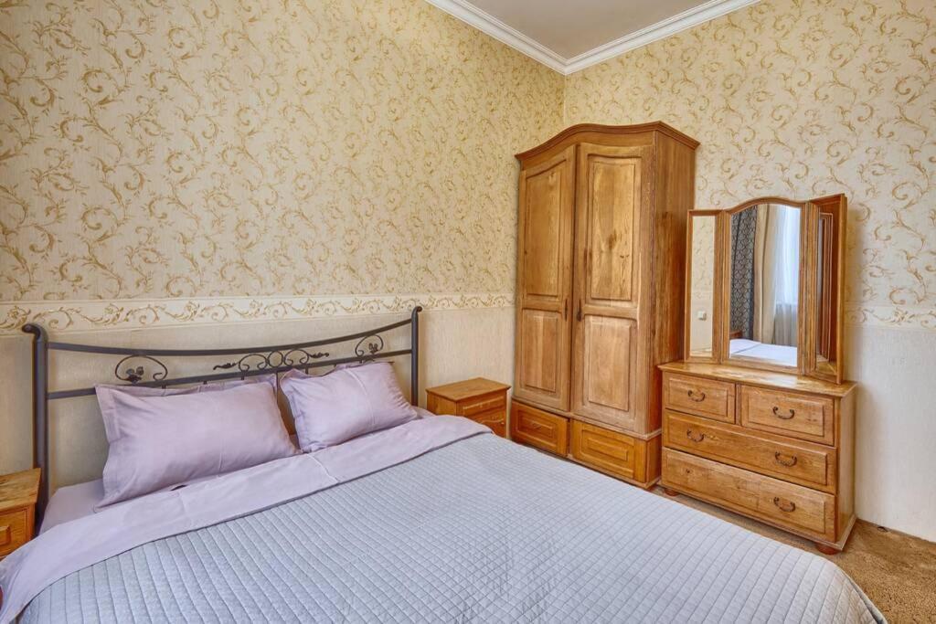 Apartment Near Bessarabsky Square كييف المظهر الخارجي الصورة
