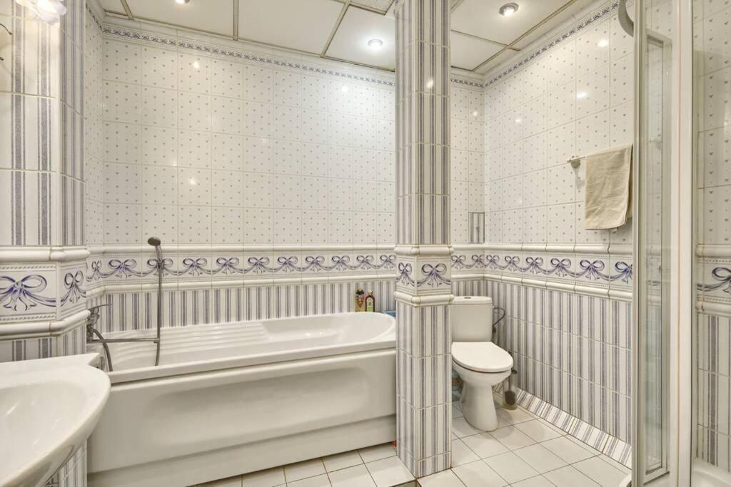 Apartment Near Bessarabsky Square كييف المظهر الخارجي الصورة