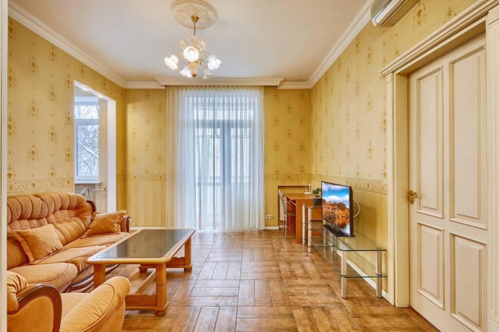 Apartment Near Bessarabsky Square كييف المظهر الخارجي الصورة