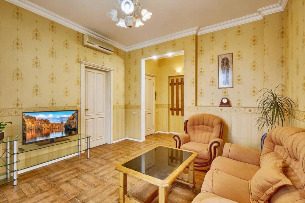 Apartment Near Bessarabsky Square كييف المظهر الخارجي الصورة