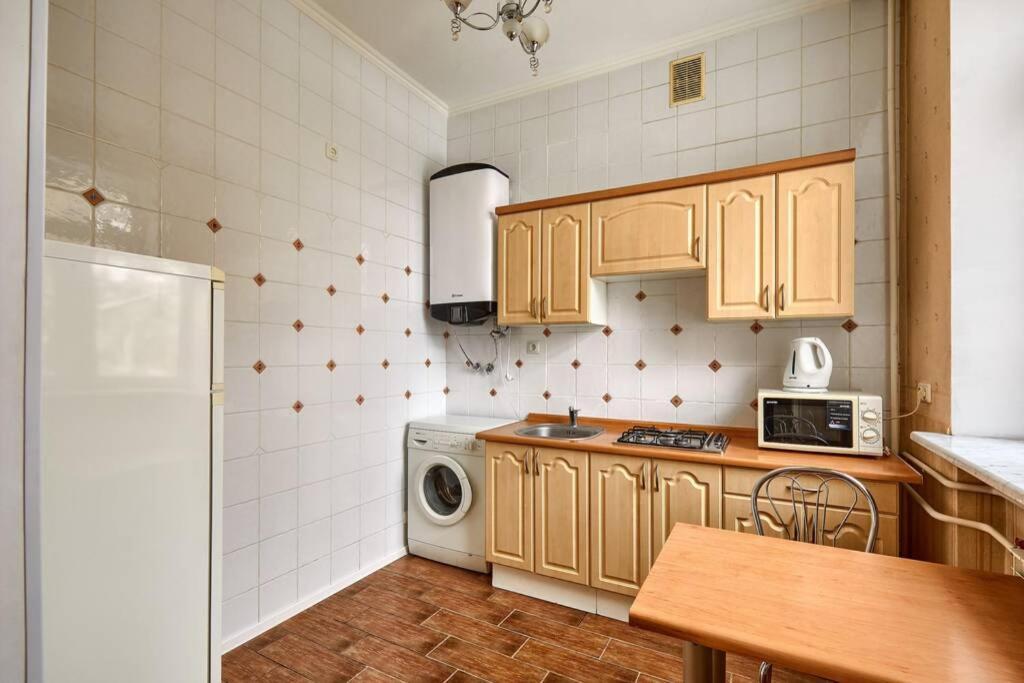 Apartment Near Bessarabsky Square كييف المظهر الخارجي الصورة
